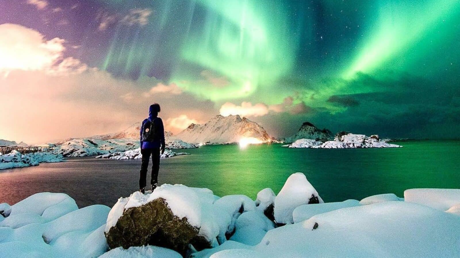 Northern Lights viewing on Up Norways teen-friendly tour