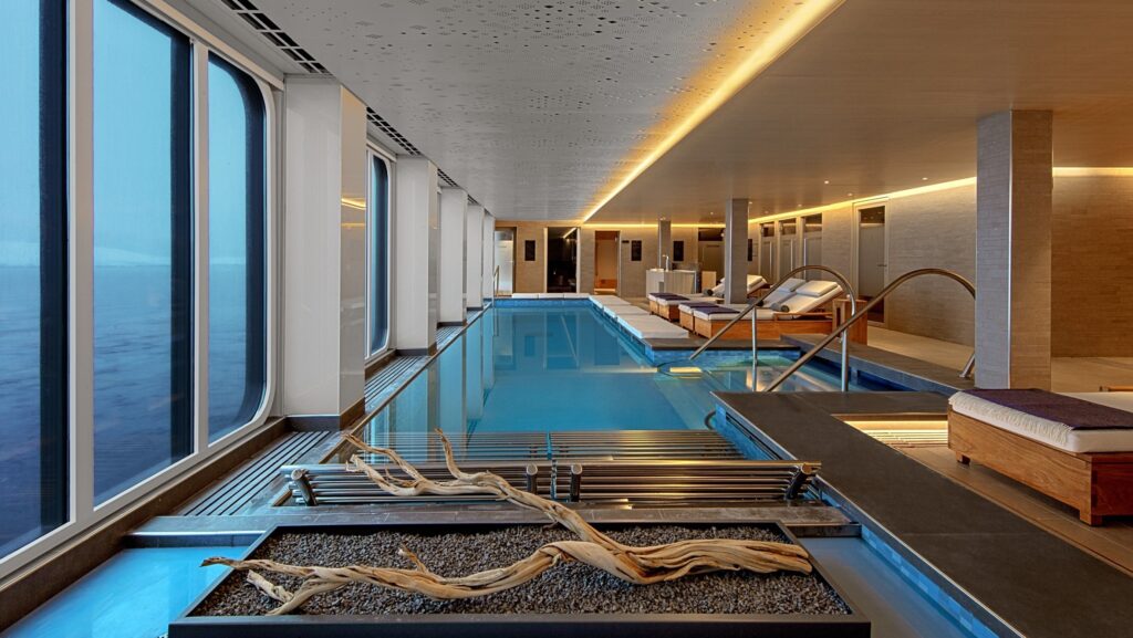 view of spa pool on the Viking Octantis